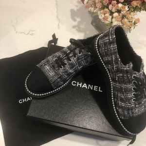 CHANEL Lace Up shoes